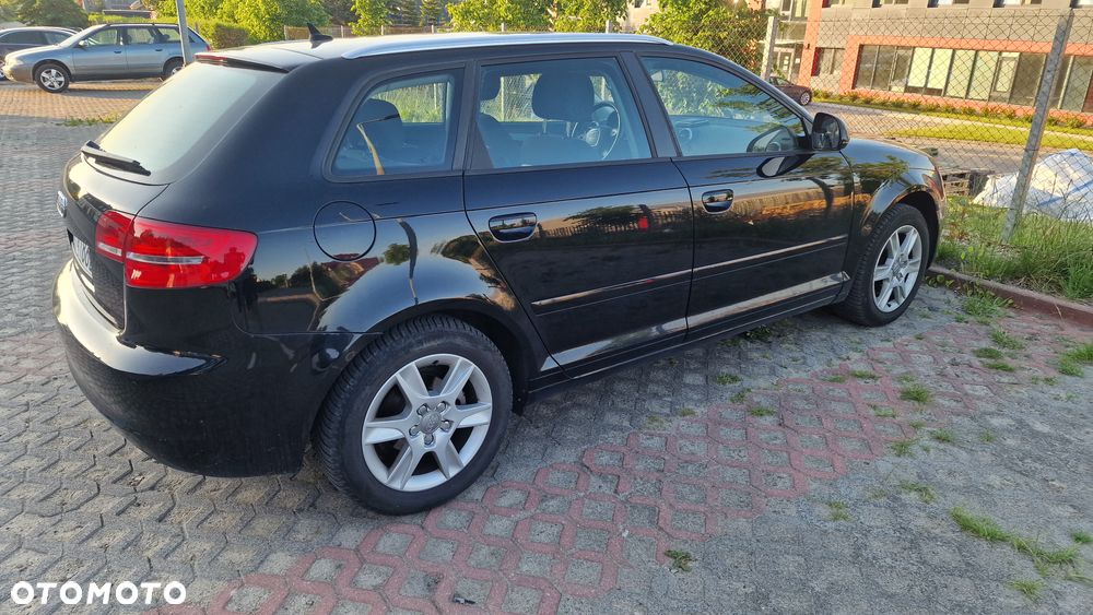 Audi A3 Sportback 1.6 TDI DPF Ambition - 10
