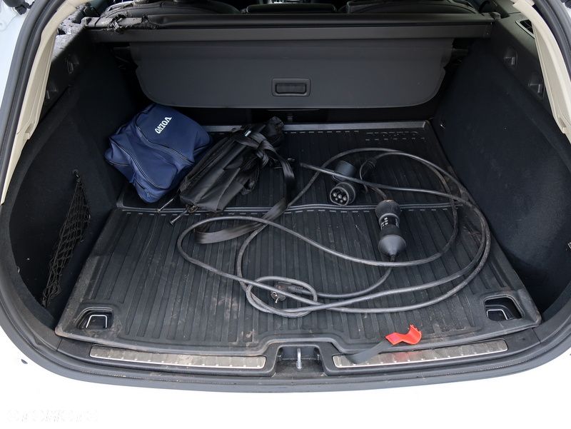 Volvo V60 T6 AWD Plug-In Hybrid Plus Dark - 30