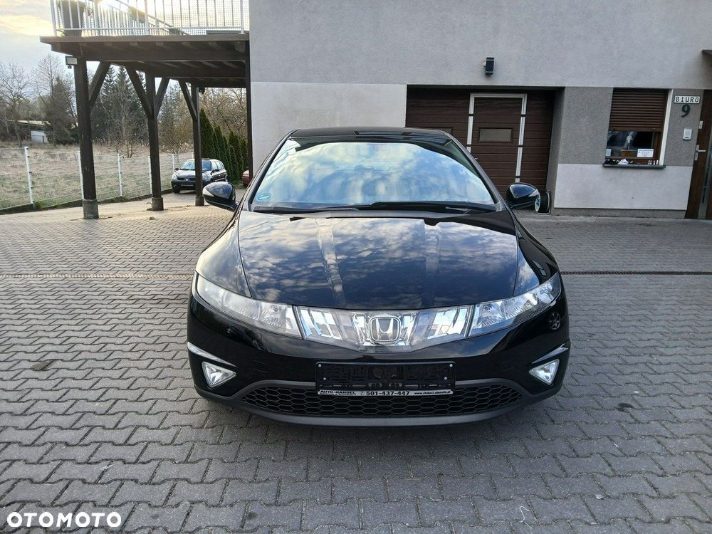 Honda Civic 1.8 Executive - 3