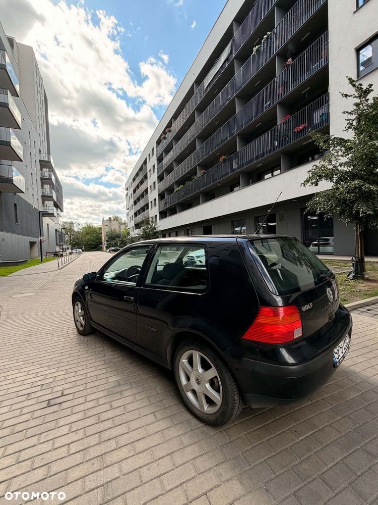 Volkswagen Golf 1.4 Basis - 1