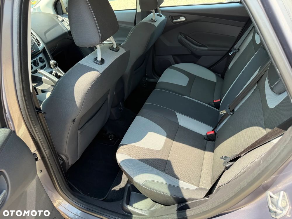 Ford Focus 1.6 TDCi DPF Champions Edition - 9