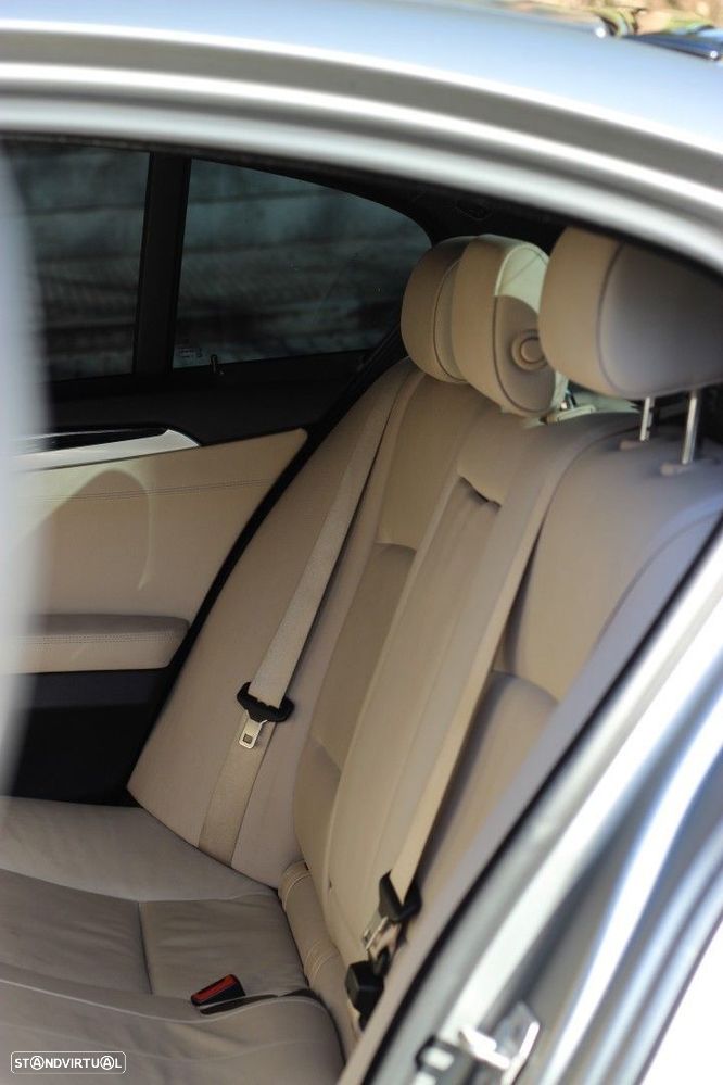 BMW 525 d xDrive Pack M Auto - 18