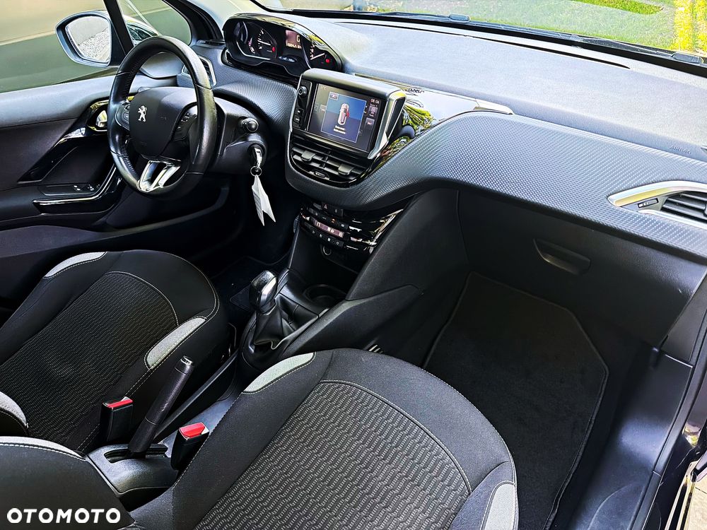 Peugeot 208 1.2 VTi Style - 33