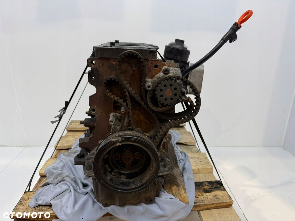 DÓŁ SILNIKA CAY CAYC VW Golf VI Polo V Touran II 1T Passat B6 B7 1.6 TDI - 8