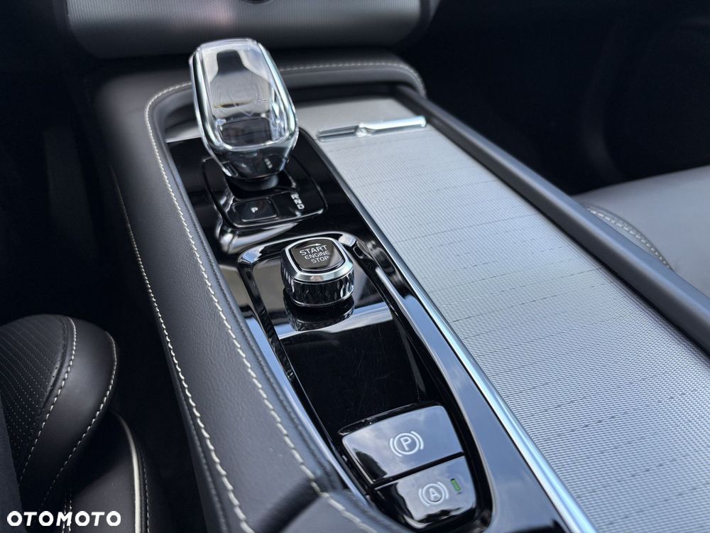 Volvo XC 90 - 20