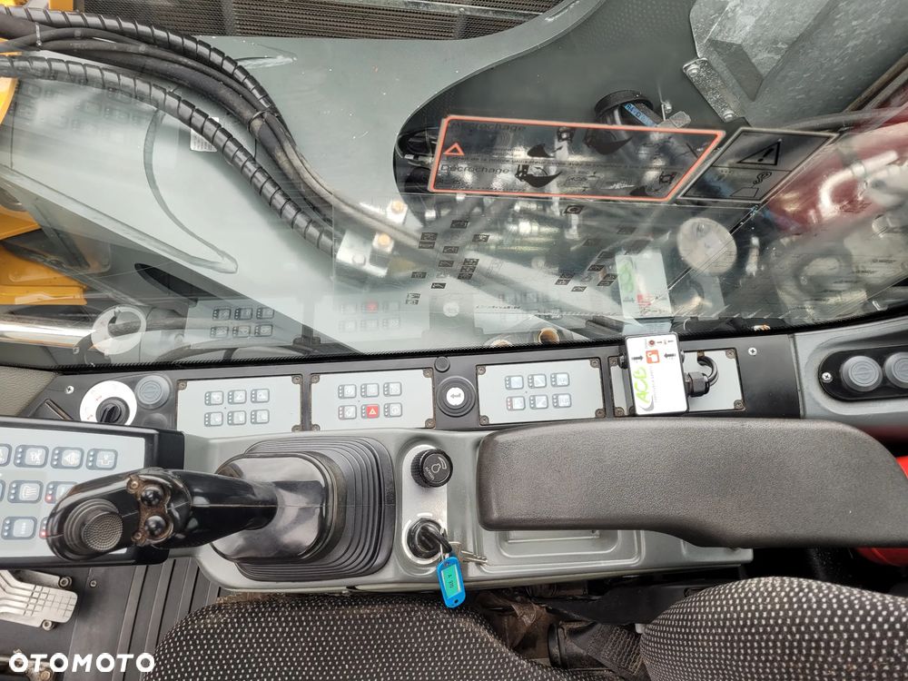 Liebherr A910 compact / 3 łyżki + widły / 2018rok / 2 x pług / - 25