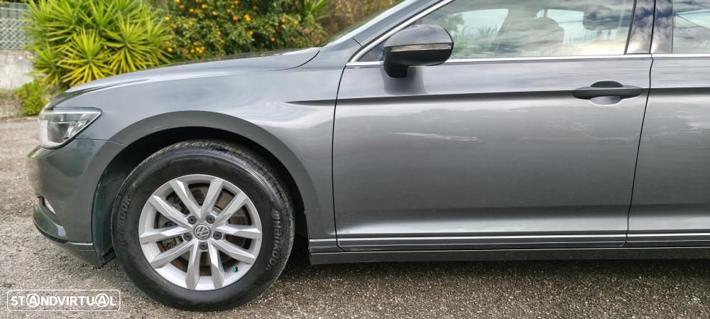 VW Passat 1.6 TDI Confortline - 9