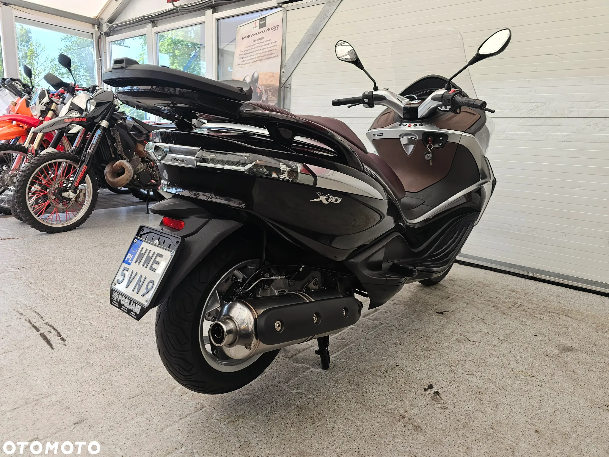 Piaggio X10 - 29