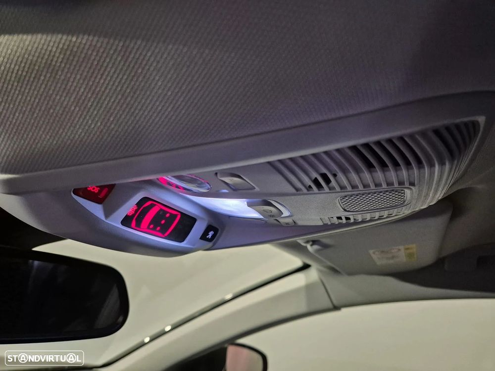 Peugeot 3008 1.5 BlueHDi Allure Baixo Consumo EAT8 - 15