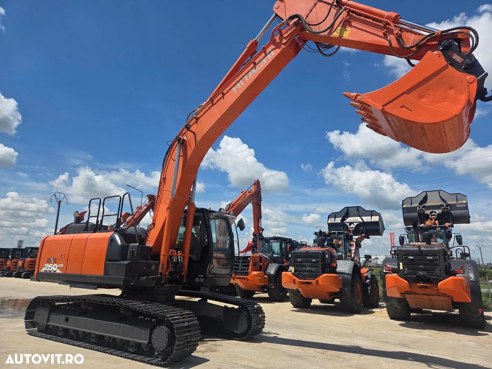 Hitachi ZX250LCN-6, 2019, 5.737h, CUPLA RAPIDA, cupa 1,55mc, inst picon, inst rotire, camera spate si laterale, latime 2,99m, ad sapare 7m, 3 pompe hidr HITACHI, consum 11,8l/h, lant 80% ok, ridica 16t, posibil leasing 3 ani-PROMOTIE 89.900 EUR+Tva - 6