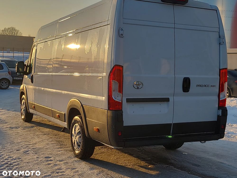 Toyota Proace Max - 8