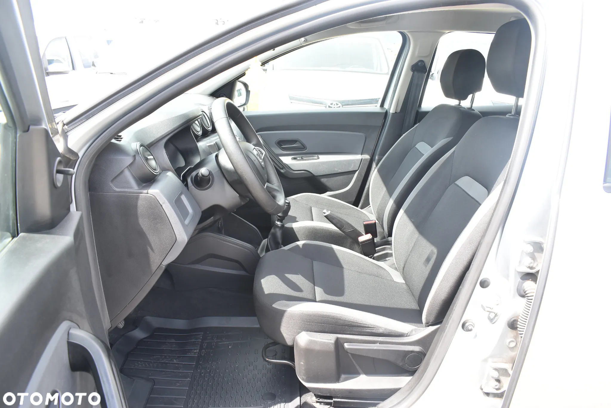 Dacia Duster 1.5 Blue dCi Essential 4WD - 10
