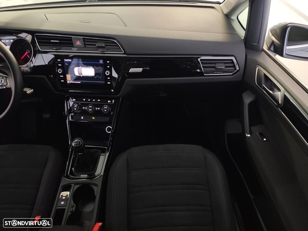 VW Touran 1.6 TDI Highline - 10