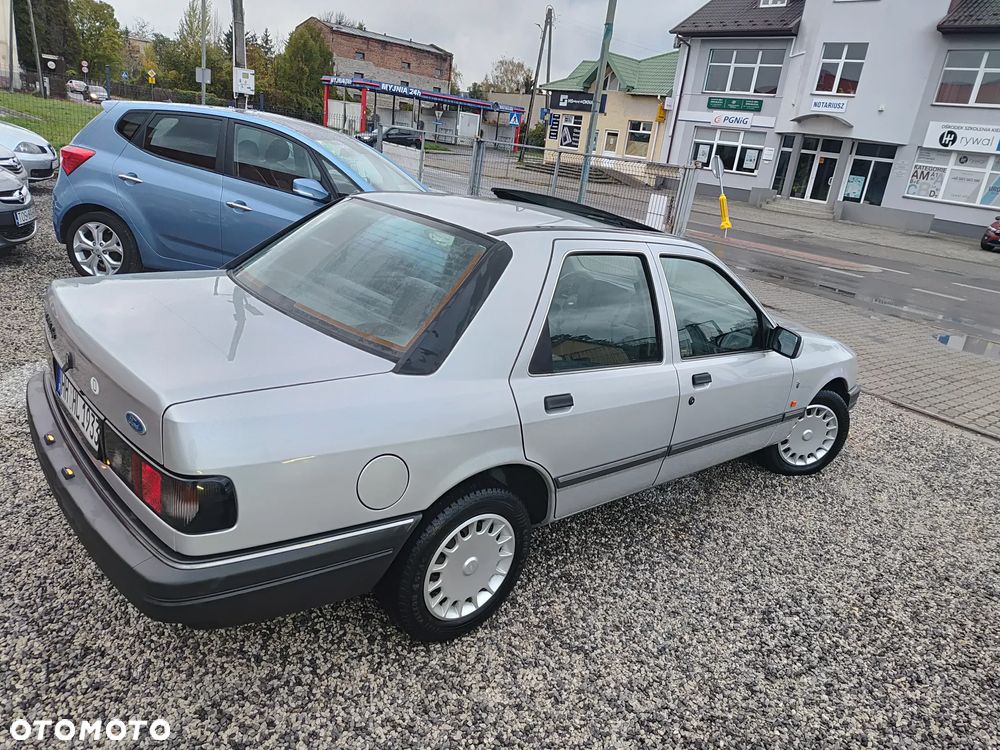 Ford Sierra 2.0 Ghia - 7