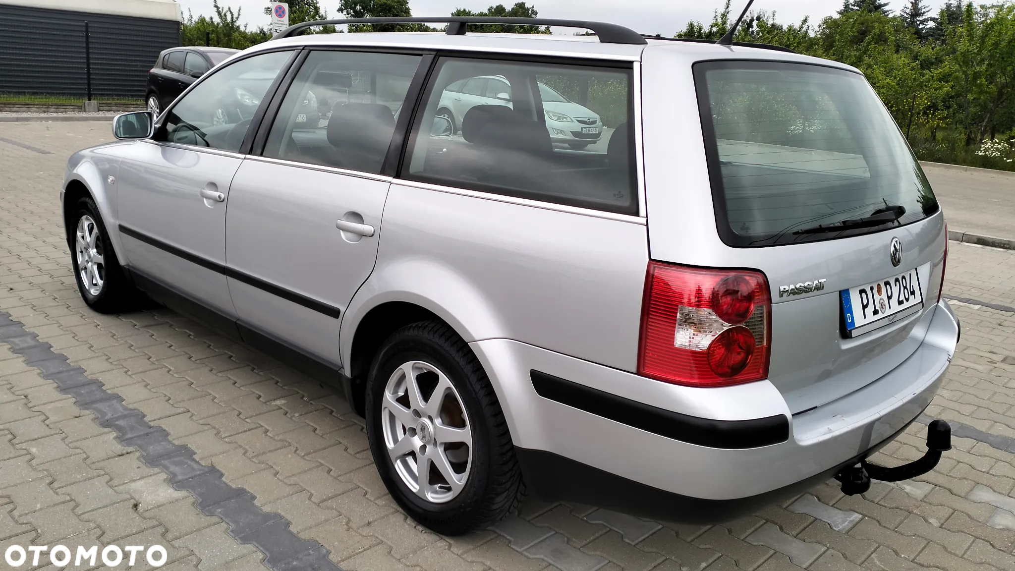 Volkswagen Passat - 4