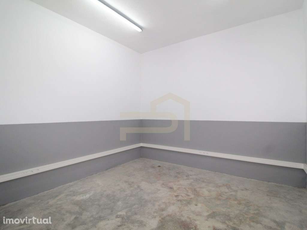 Arrenda-se armazém com 500 m2 restaurado. - Grande imagem: 4/19