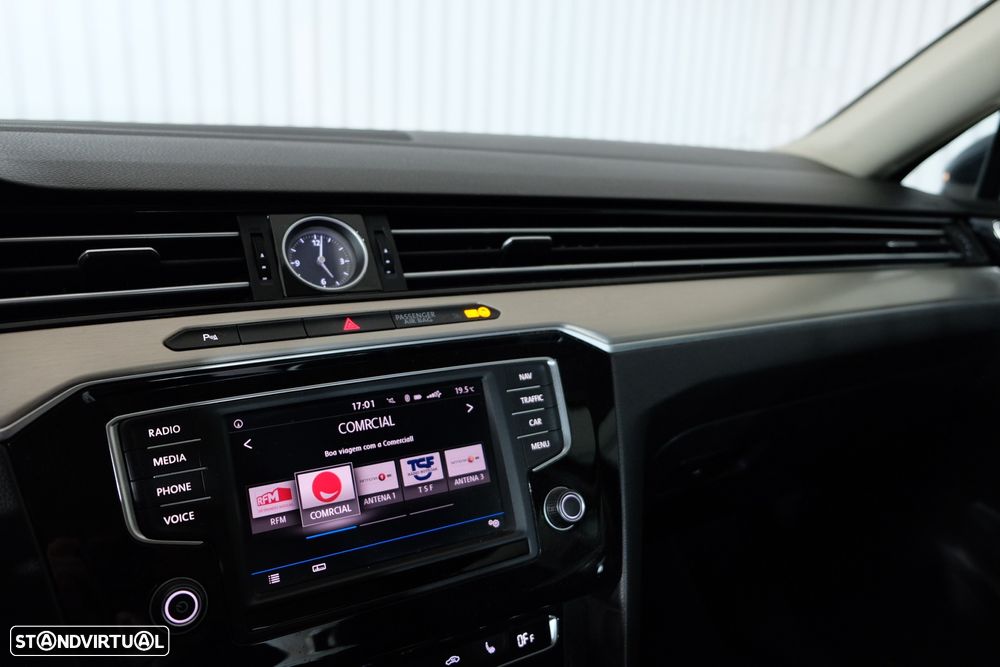 VW Passat 2.0 TDI Confortline - 15