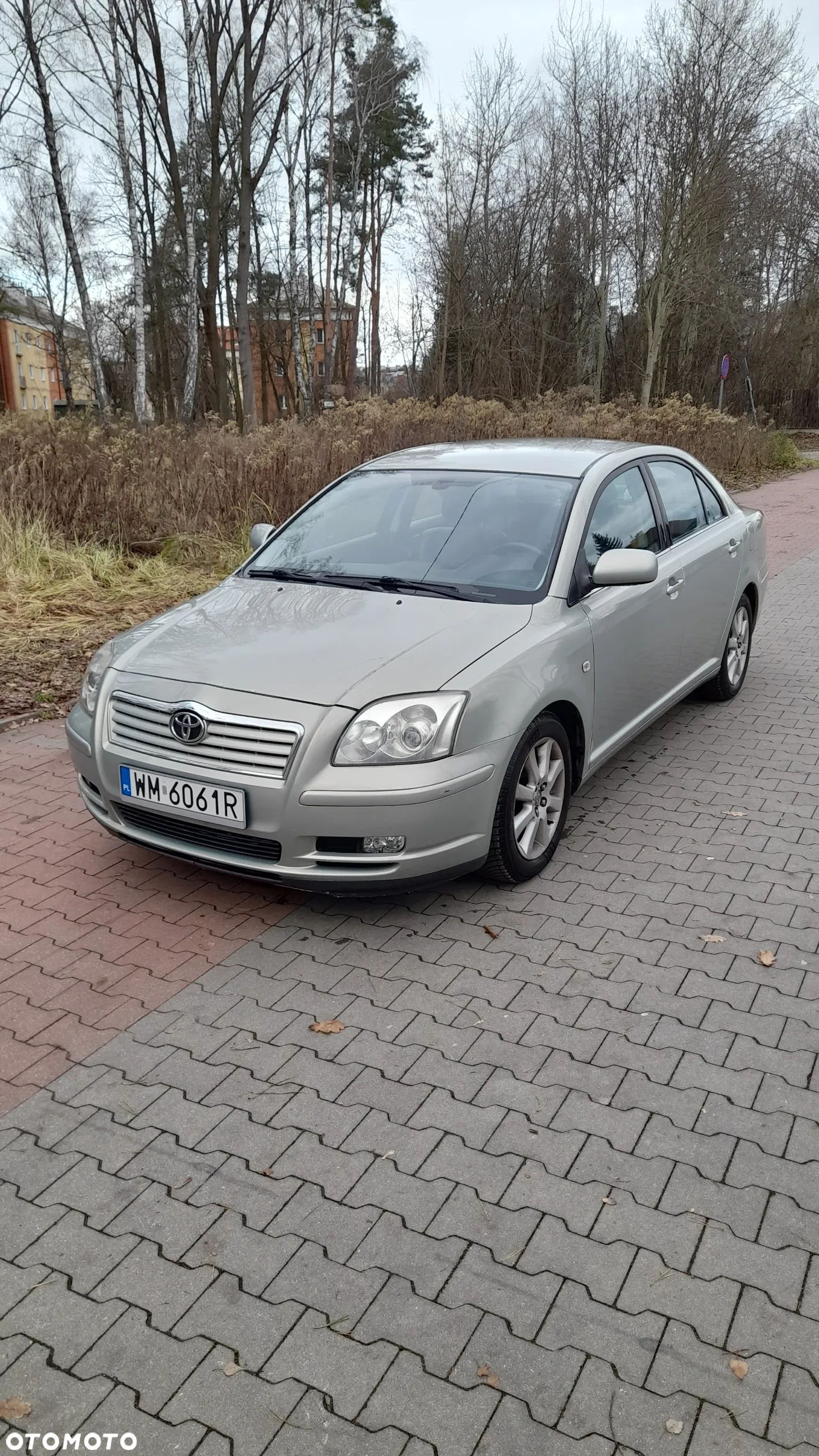 Toyota Avensis 2.0 D-4D Sol - 2