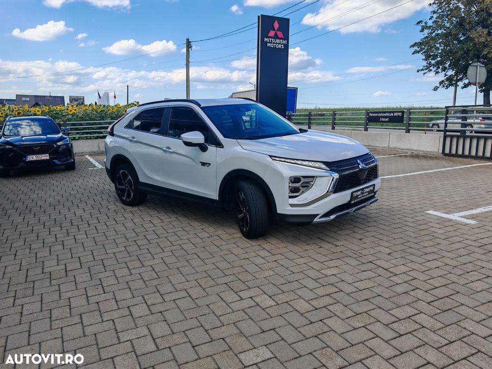 Mitsubishi Eclipse-Cross Plug-In Hybrid 4WD Select - 12