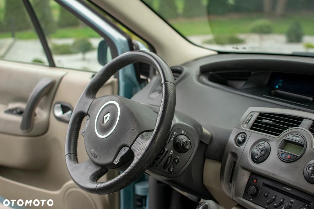 Renault Grand Scenic - 35