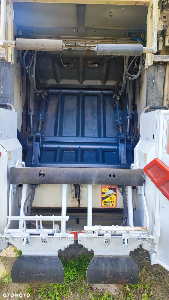 Renault Midlum 270 SEMAT ZOELLER - 2