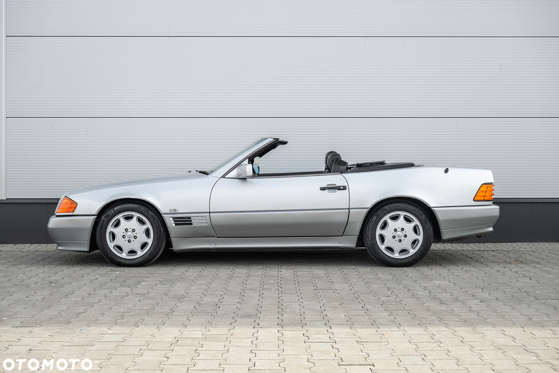 Mercedes-Benz SL - 23