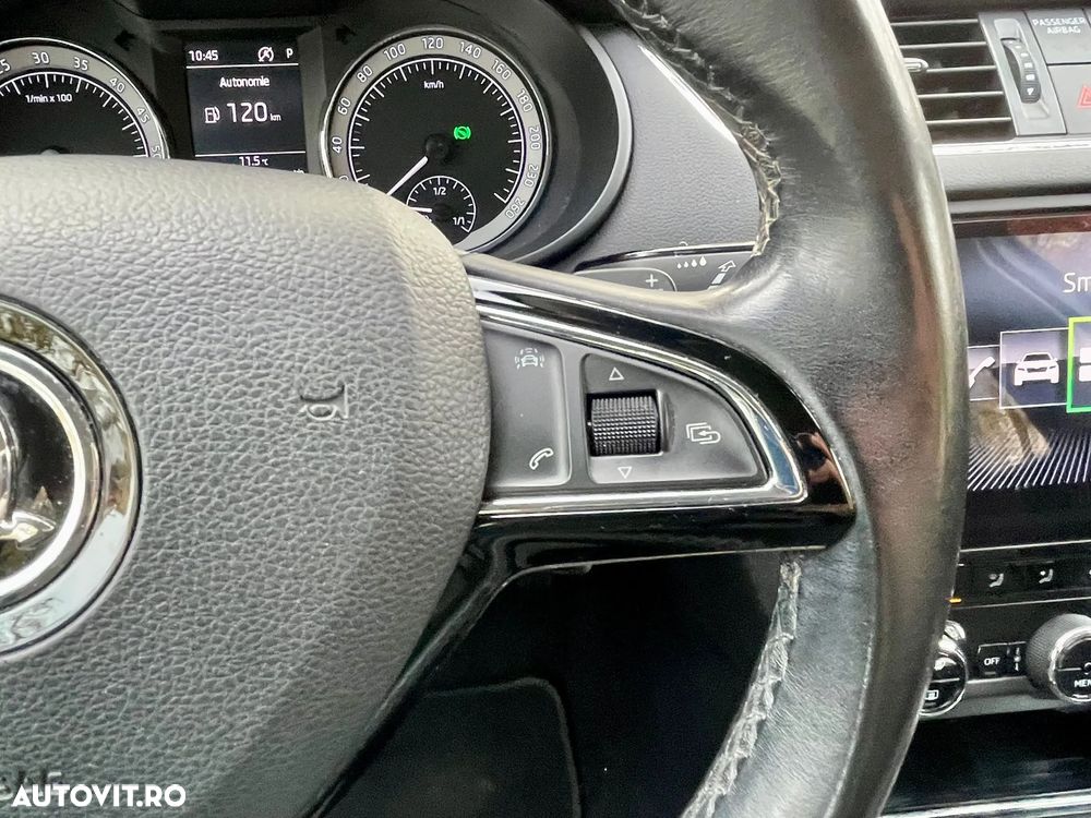 Skoda Octavia 2.0 TDI DSG Premium Edition - 14