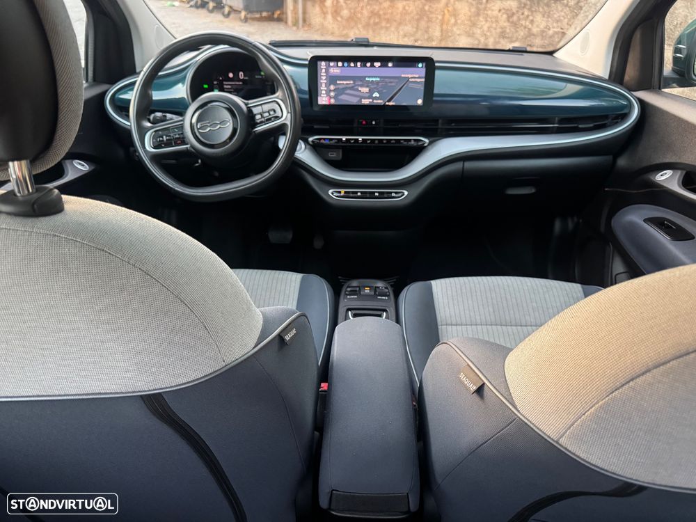 Fiat 500e 42kWh ICON — fotografia 21