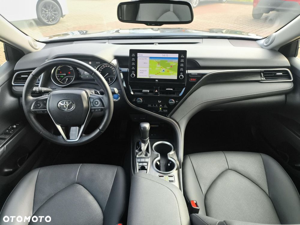 Toyota Camry 2.5 Hybrid Executive CVT - 23