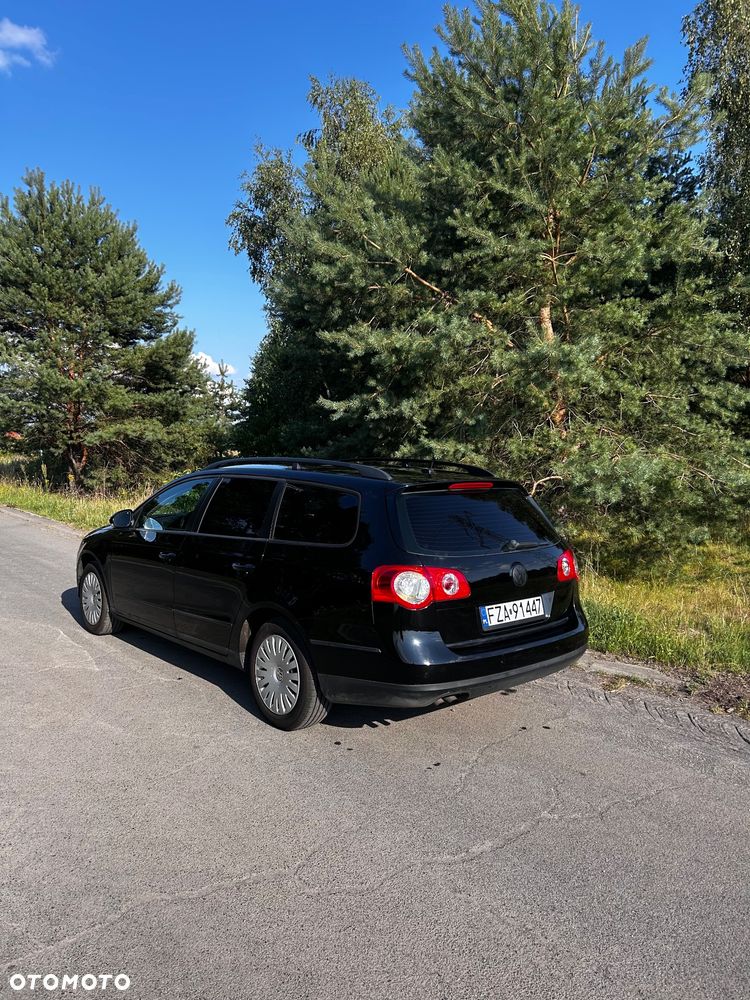 Volkswagen Passat 1.9 TDI Comfortline - 2
