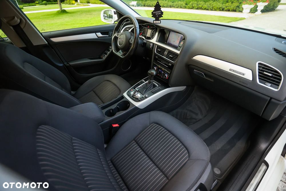 Audi A4 Avant 2.0 TDI DPF clean diesel quattro S tronic S line Sportpaket - 28