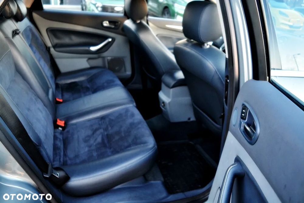 Ford Mondeo 2.0 TDCi Titanium - 23