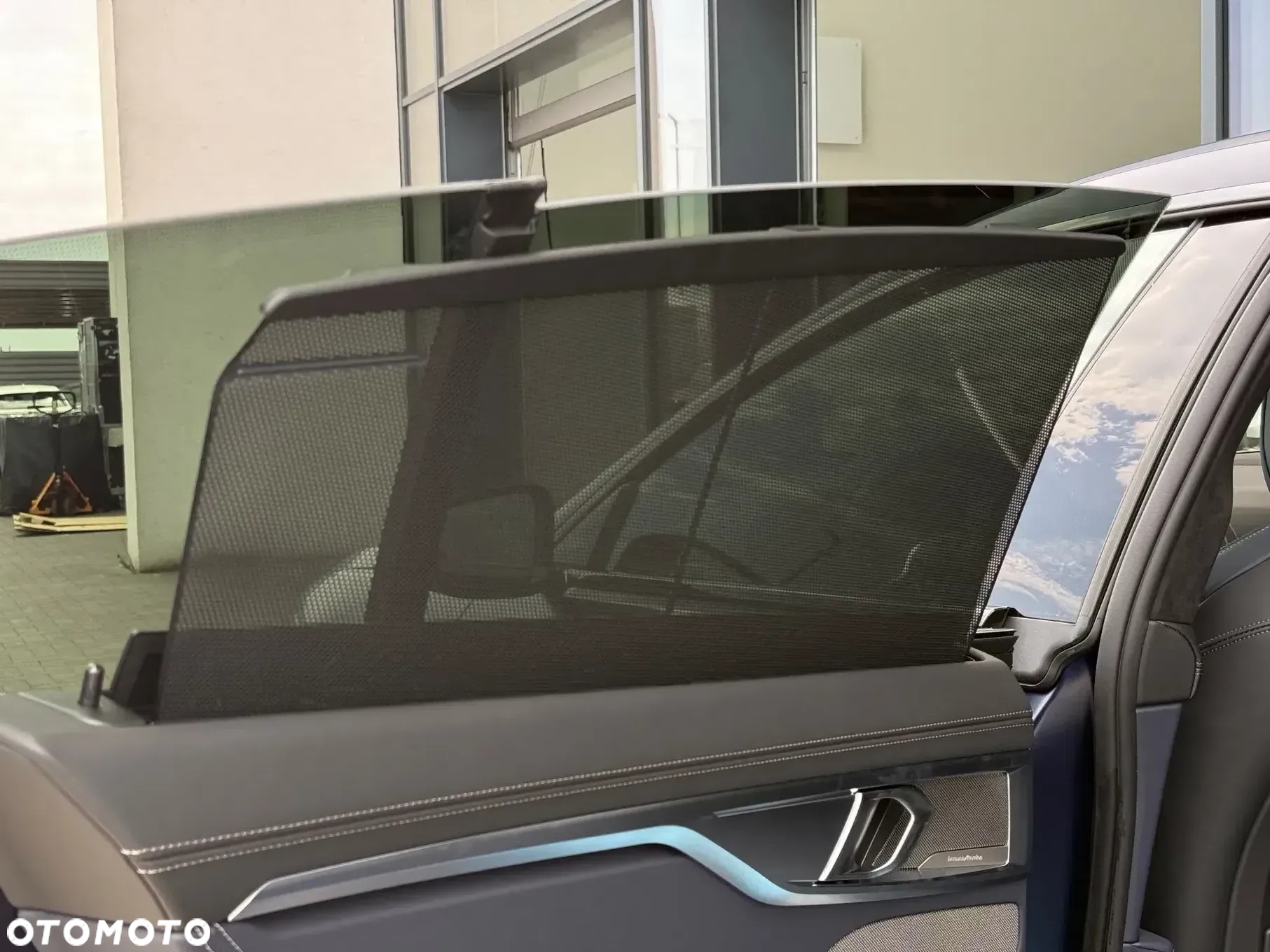 BMW Seria 8 - 36