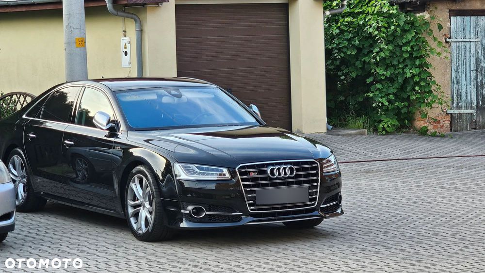 Audi S8 - 4