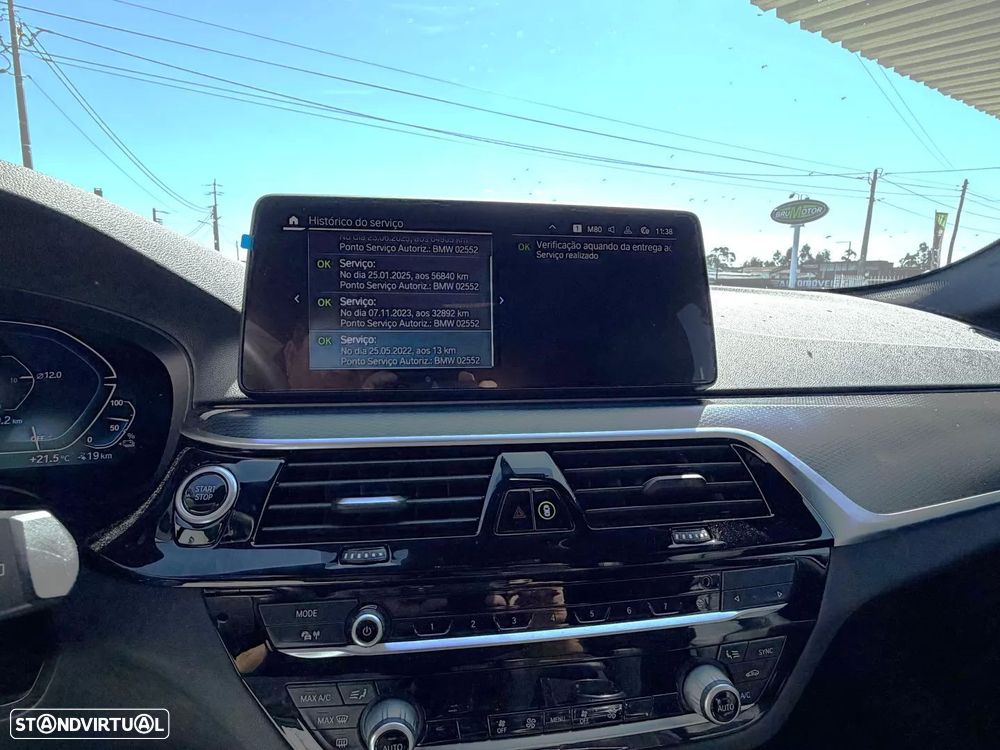BMW 530 e Pack Desportivo M - 13