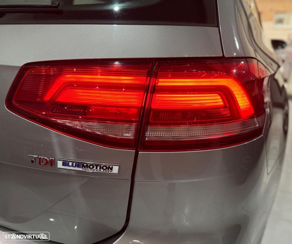 VW Passat Variant 1.6 TDI BlueMotion - 11