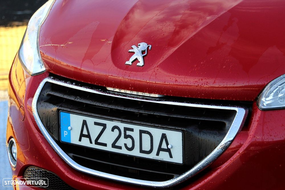 Peugeot 208 PureTech 82 Allure - 4