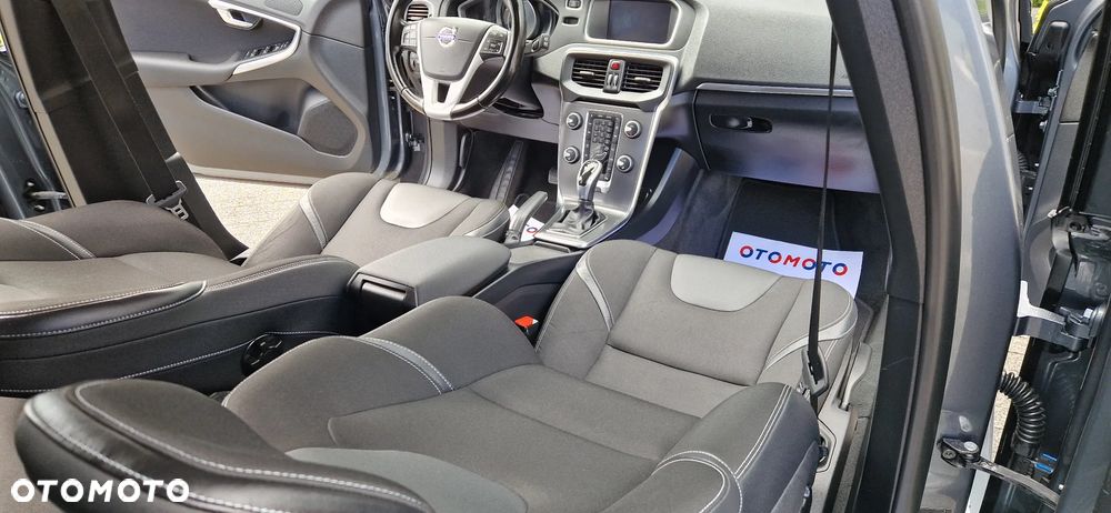 Volvo V40 - 18