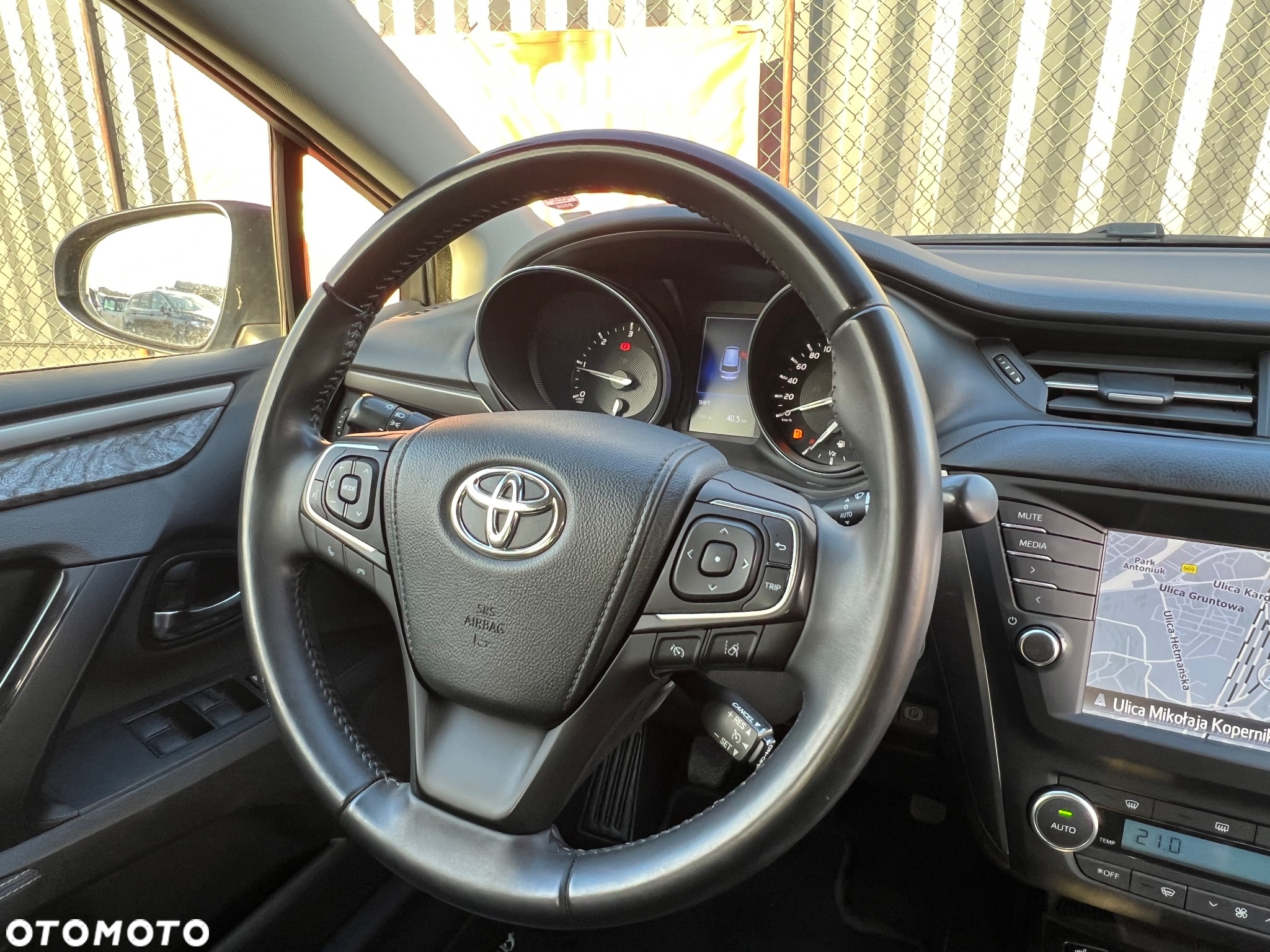 Toyota Avensis Touring Sports 2.0 D-4D Edition S+ - 26