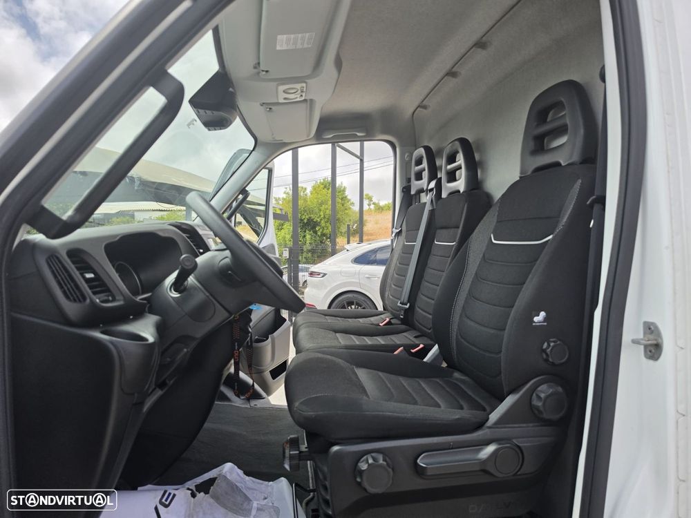 Iveco Daily 2.3D 35S16 Longa - 12