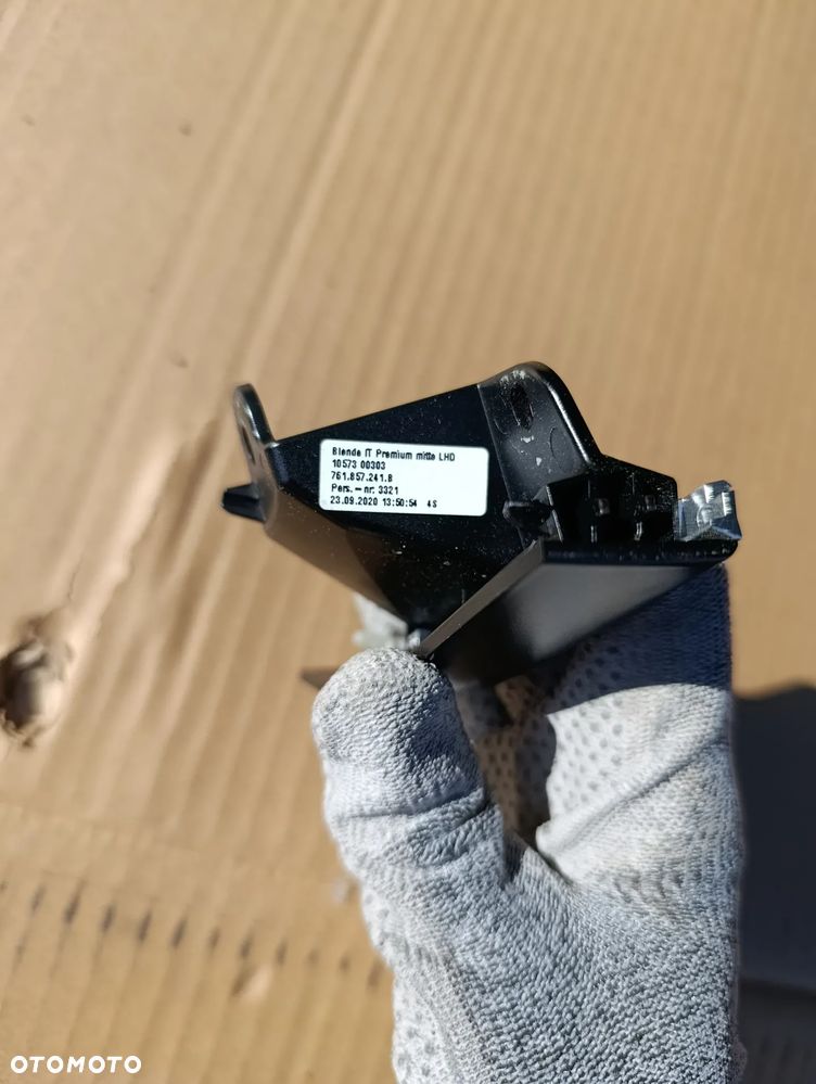 VW TOUAREG III 3 CR7 LISTWA KONSOLI DEKOR DECOR 761857241B - 4