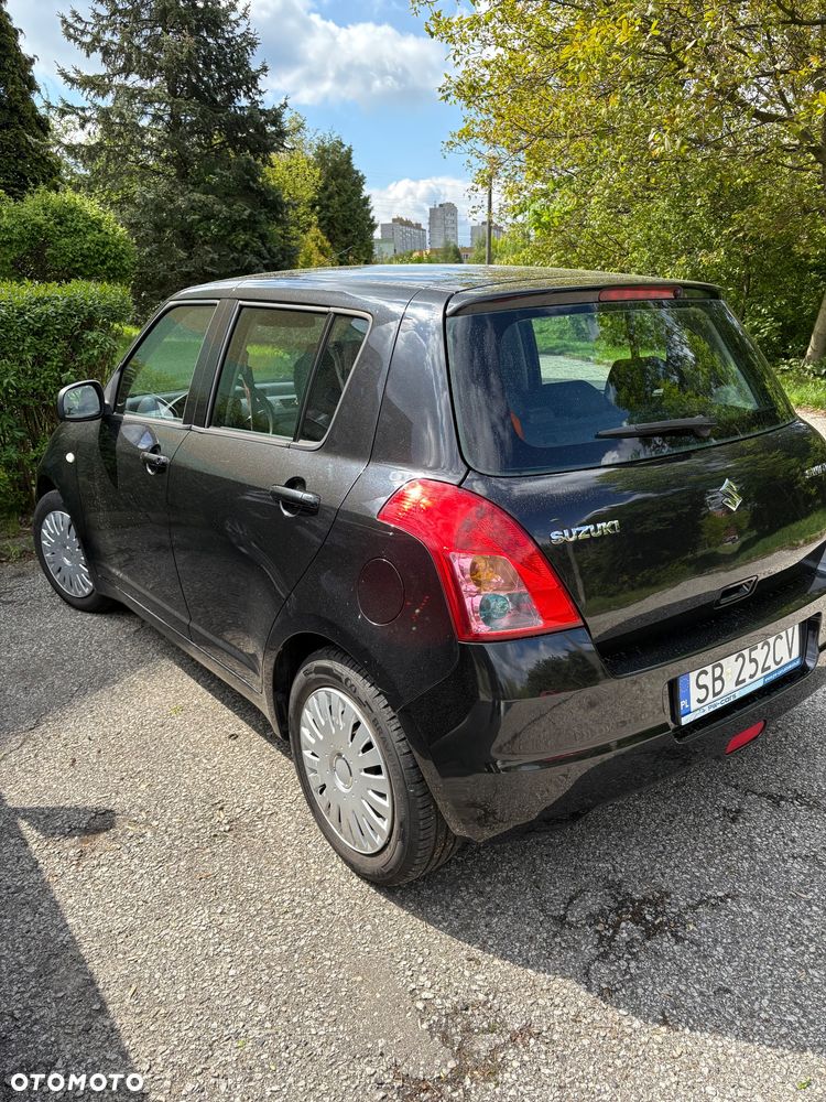 Suzuki Swift - 12