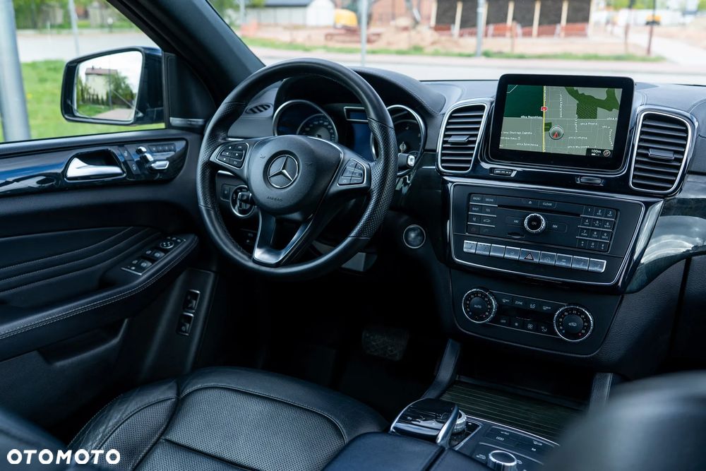 Mercedes-Benz GLE - 25
