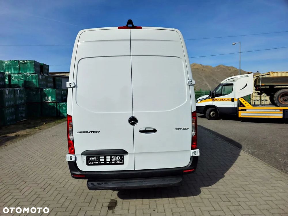 Mercedes-Benz Sprinter 317 CDI - 7