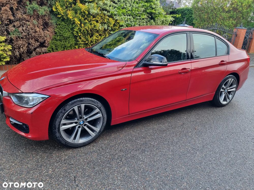 BMW Seria 3 328i xDrive Sport Line - 2