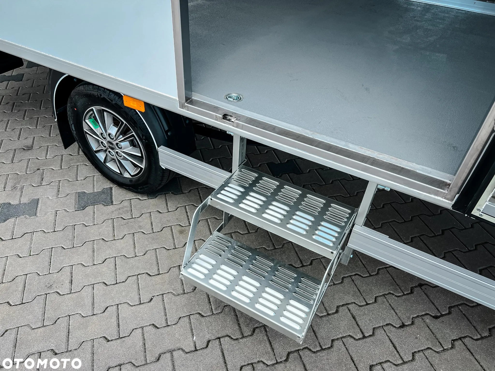 Iveco 35S18H/P 3.0 180KM 6MT Izoterma, Duży Kontener! - 28
