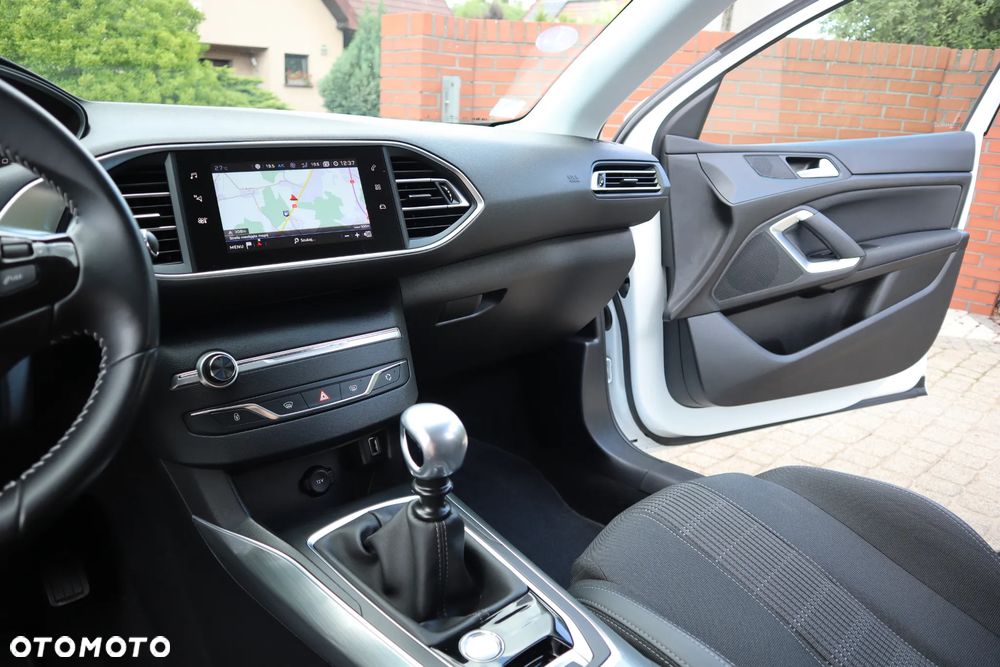 Peugeot 308 PureTech 130 Stop & Start Allure - 18