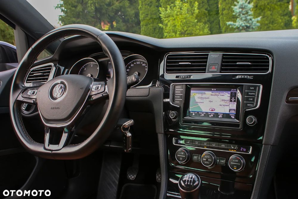 Volkswagen Golf 2.0 TDI BlueMotion Technology Highline - 36