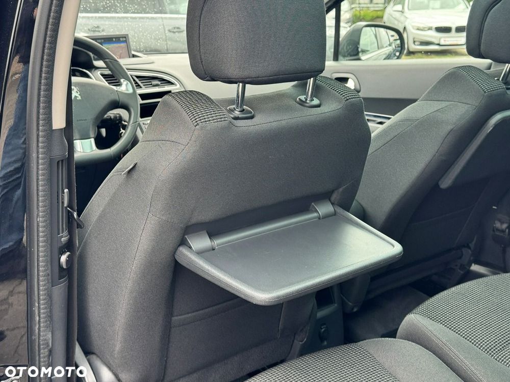 Peugeot 5008 PureTech 130 Style - 24