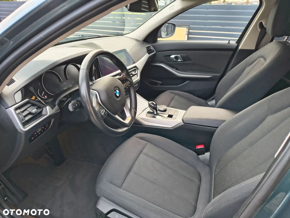 BMW Seria 3 320i Sport Line Shadow - 9